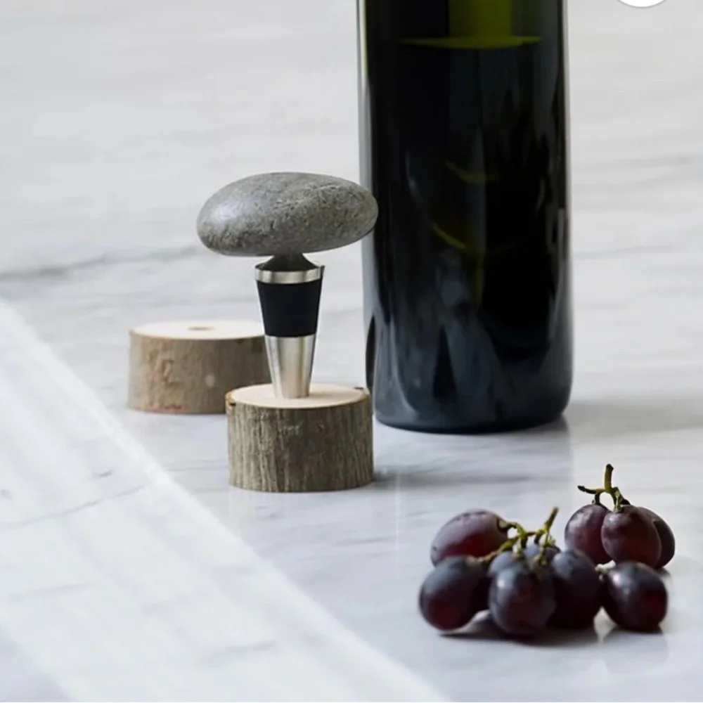 NWOT Stone and Metal Wine Bottle Stopper